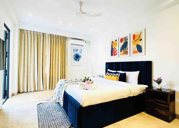 Bluo 3Bhk Saket Citywalk Mall - Lift, Balcony, Parking