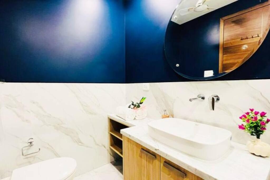 Bluo 3Bhk Saket Citywalk Mall - Lift, Balcony, Parking Apartment *