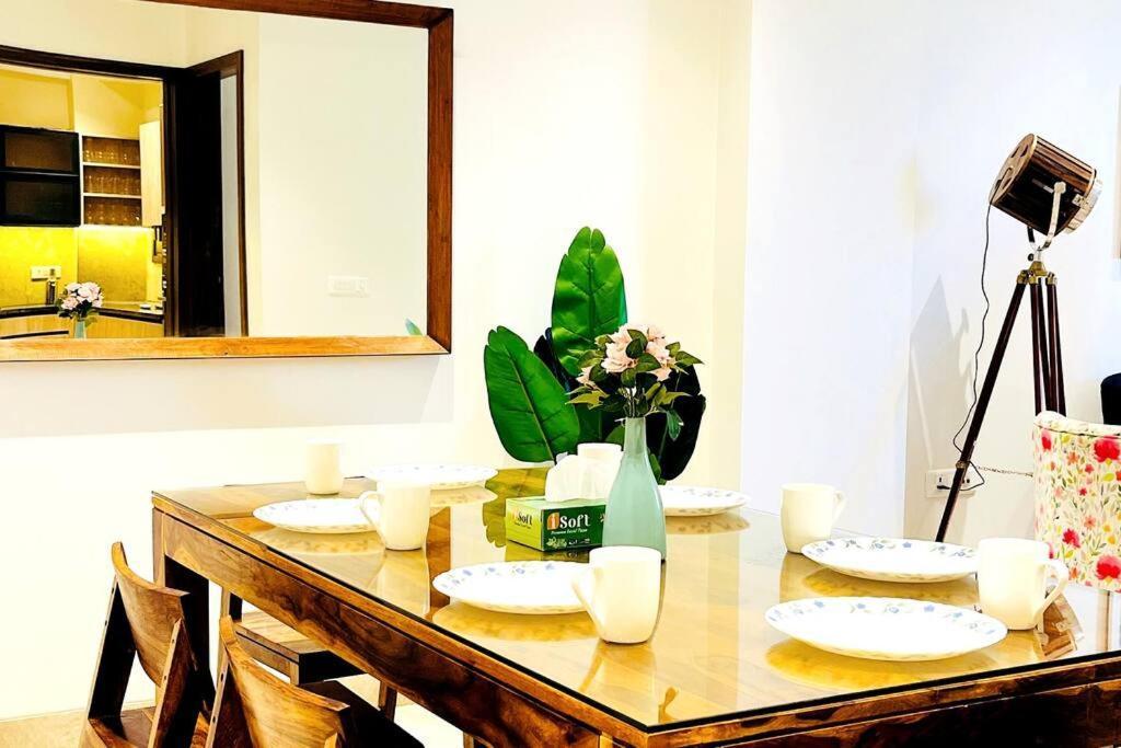 Bluo 3Bhk Saket Citywalk Mall - Lift, Balcony, Parking * New Delhi