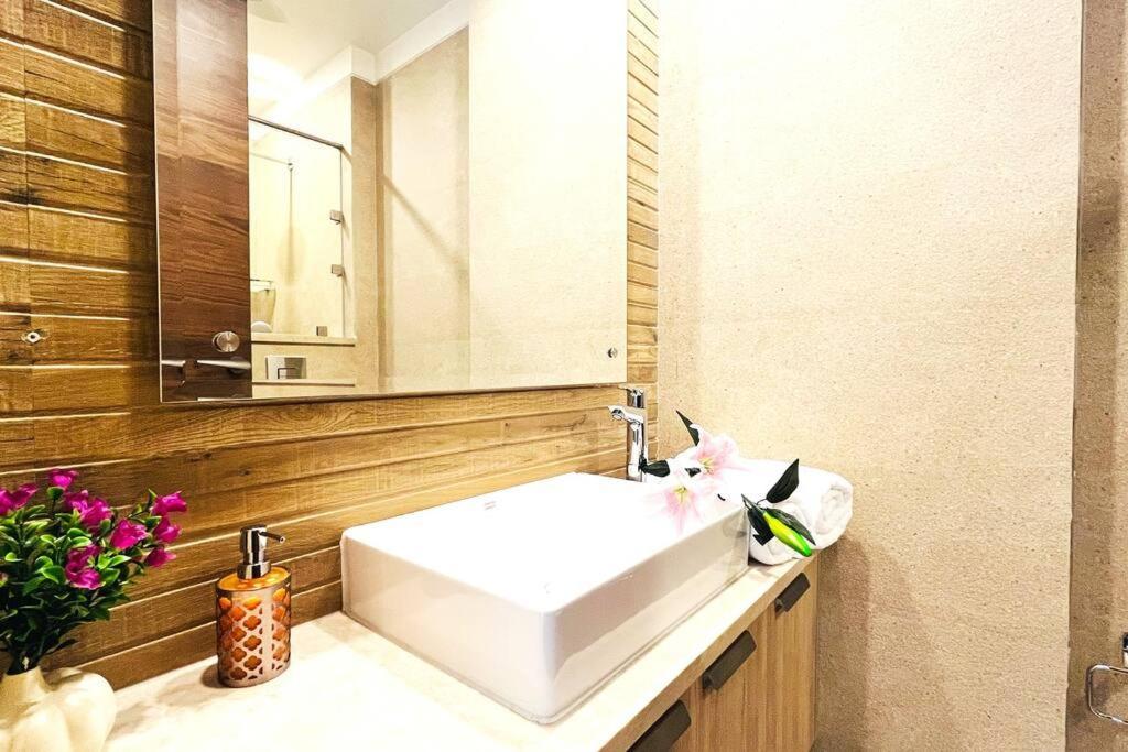 Apartment Bluo 3Bhk Saket Citywalk Mall - Lift, Balcony, Parking