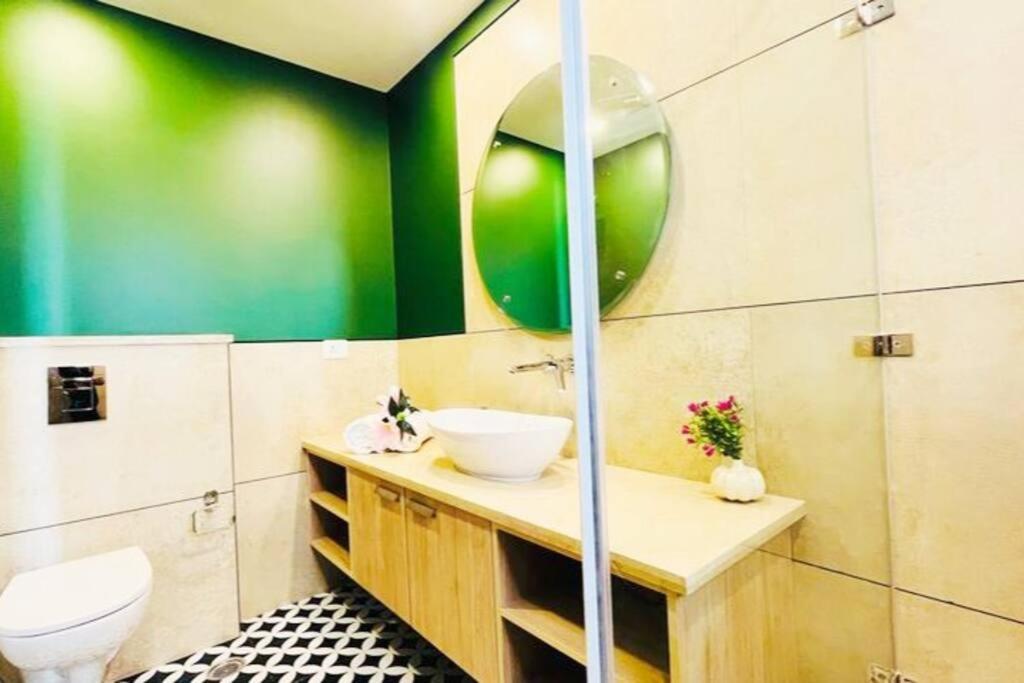 Bluo 3Bhk Saket Citywalk Mall - Lift, Balcony, Parking New Delhi